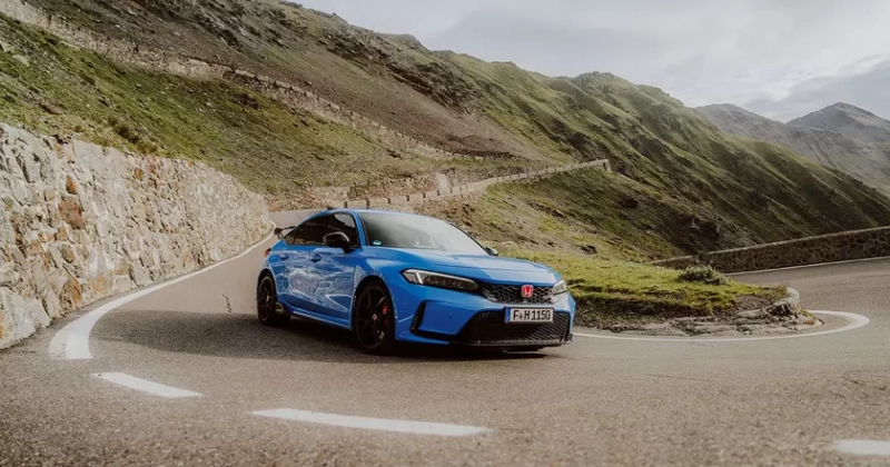 Honda заряжает Стельвио: Civic Type R (FL5) и альпийская трасса