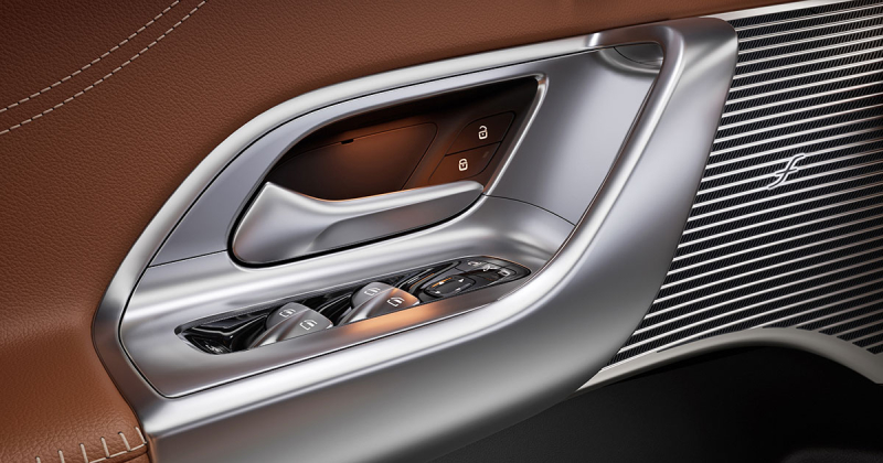 Новый GLC EV: Mercedes показал свой самый крупный сенсорный экран