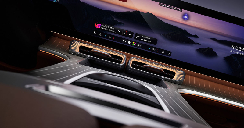 Новый GLC EV: Mercedes показал свой самый крупный сенсорный экран