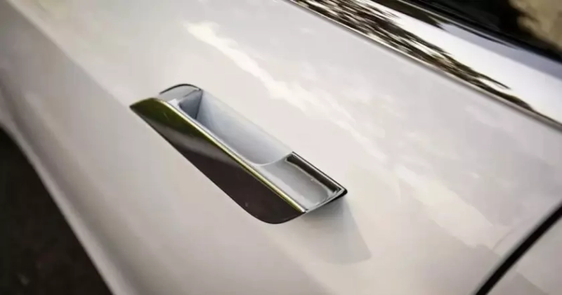 Что делают дверные ручки Tesla Model S, и почему энтузиасты технологий неравнодушны?