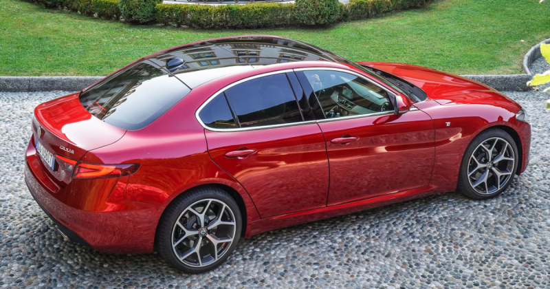 Alfa Romeo продлила жизнь дизельных Giulia и Stelvio и решила вернуть «горячие» версии Quadrifoglio