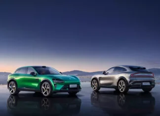 Первая партия электрокаров Xiaomi SU7 уже мчится в Украину: что известно о революционном автомобиле