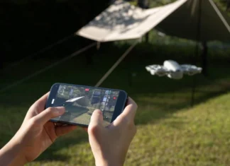Селфи с высоты птичьего полёта: DJI представила компактный дрон Neo 2 с революционными возможностями