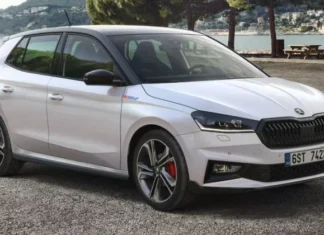 Экстремальный хэтчбек: Škoda представила 177-сильную Fabia с гоночным характером
