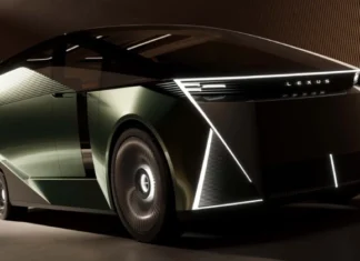 Lexus разрушает стереотипы: LS-минивэн с шестью колесами покоряет будущее