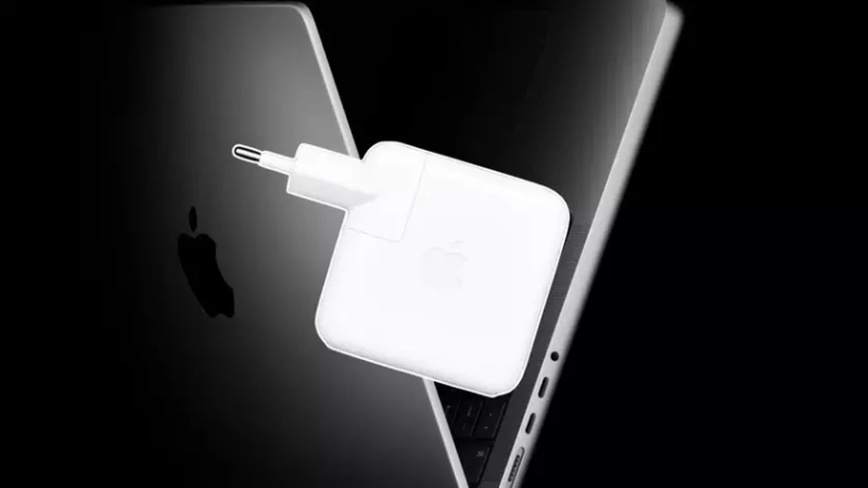 Новый MacBook Pro M5: Все, что нужно знать о чипе и адаптере