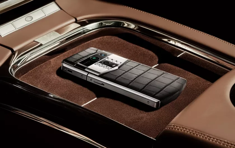 Opulence Meets Innovation: Discover Vertu&#39;s Agent Q