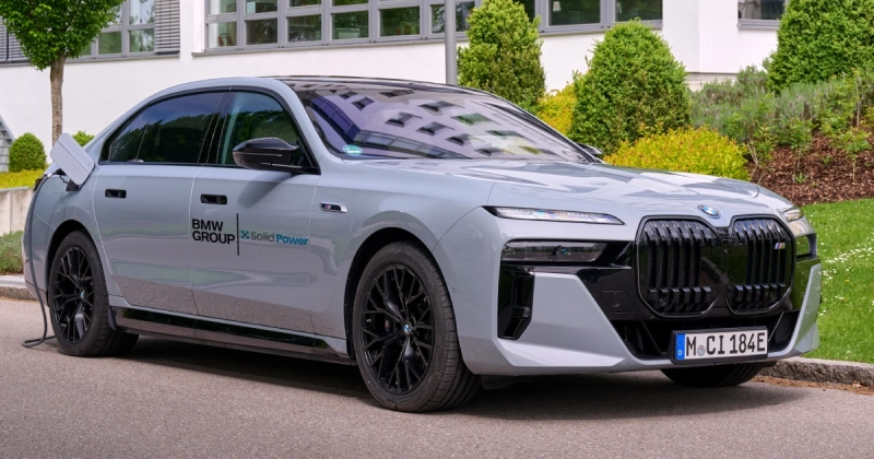 Элегантность и инновации на колесах: знакомьтесь с BMW i7