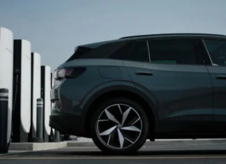 Volkswagen открывает доступ к Tesla Supercharger: революция в зарядке электромобилей