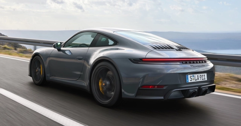 Porsche 911 Carrera GTS: Where Tradition Meets Cutting-Edge Innovation