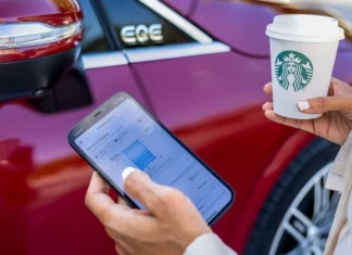 Mercedes-Benz и Starbucks открыли первую мощную зарядную станцию для электромобилей в Калифорнии