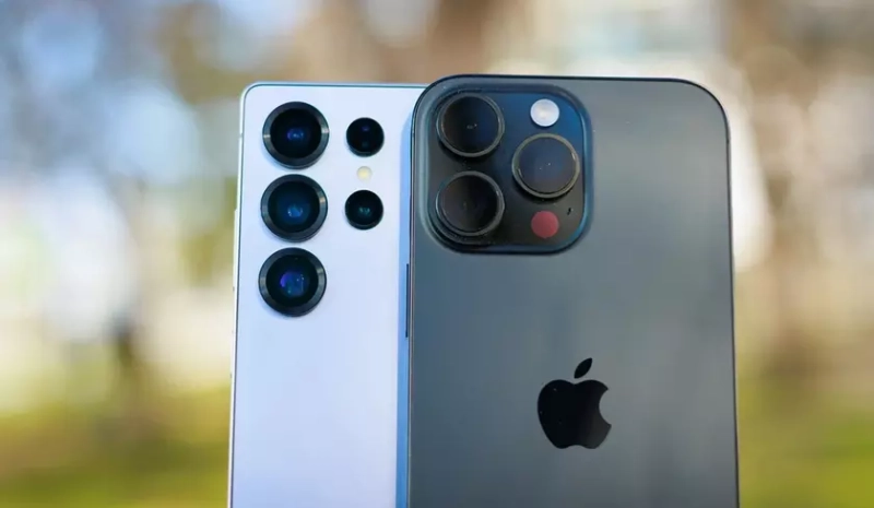 Инновации или стабильность? Смартфоны Apple и Samsung на ринге технологий