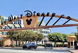 Disney против Google: Война за интеллектуальную собственность в эпоху генеративного ИИ