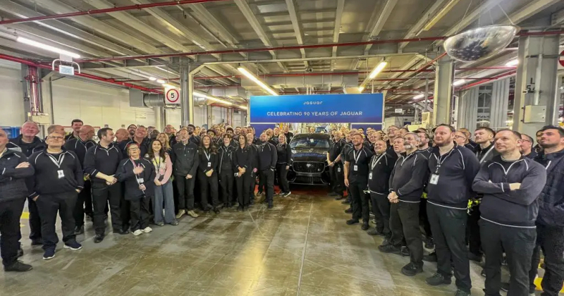 Jaguar выпустил последний автомобиль с ДВС перед переходом на электромобили