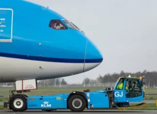 KLM представила революционные электротягачи: будущее авиационной логистики уже здесь
