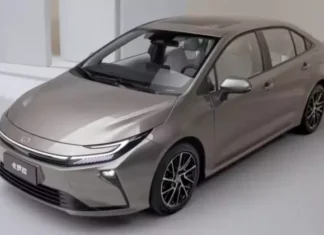 Toyota Corolla для Китая: революция интерьера и технологий перед новым поколением