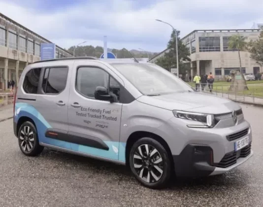 Stellantis показала экологичную альтернативу: как дизельные авто могут стать чище без замены