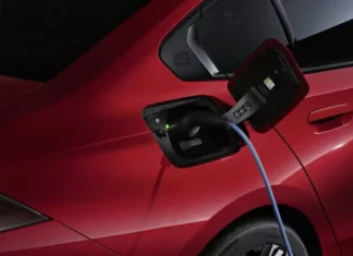 Новая эра зарядки: BMW открывает доступ к сети Supercharger Tesla