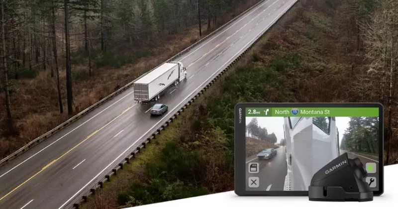 Descubre dēzl DualView: Tecnología Doble Pantalla para Profesionales de la Carretera