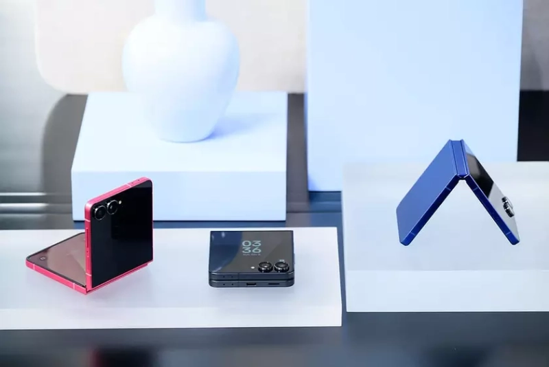 Samsung Galaxy Z Flip: изогнутая эра смартфонов