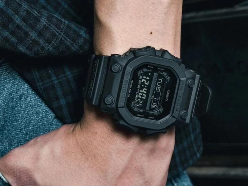 Casio G-Shock GX-56BB-1: антирефлексная защита и подзарядка от солнца