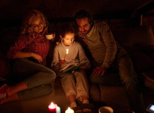 Как превратить отключение света в уютный вечер: 4 экспертных лайфхака