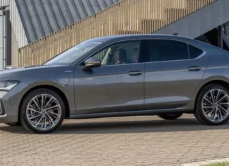 Škoda Superb: Революция мощности с новым 200-киловаттным plug-in hybrid