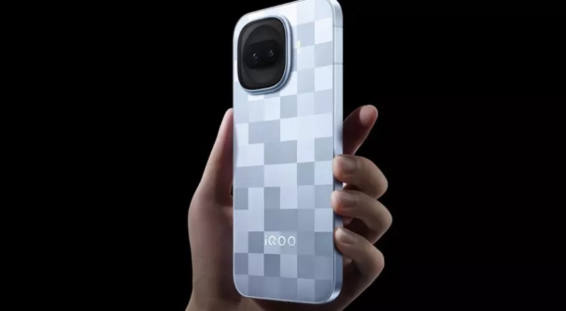 What Makes the iQOO 15R Stand Out in Today's Smartphone Market?