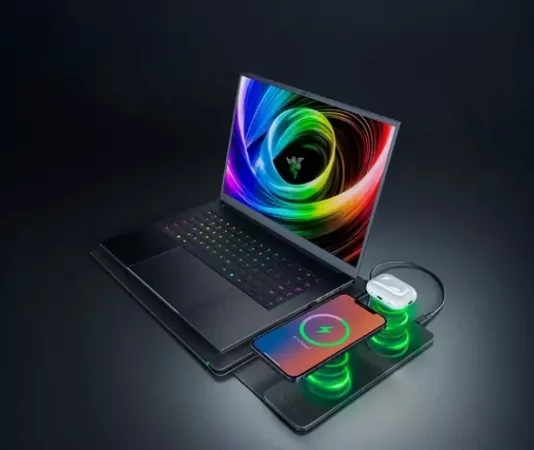 Razer представил умный чехол для ноутбуков: зарядка гаджетов прямо в портфеле