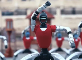 Робот-кунгфу: Как 50 андроидов Unitree устроили боевое шоу в центре Пекина