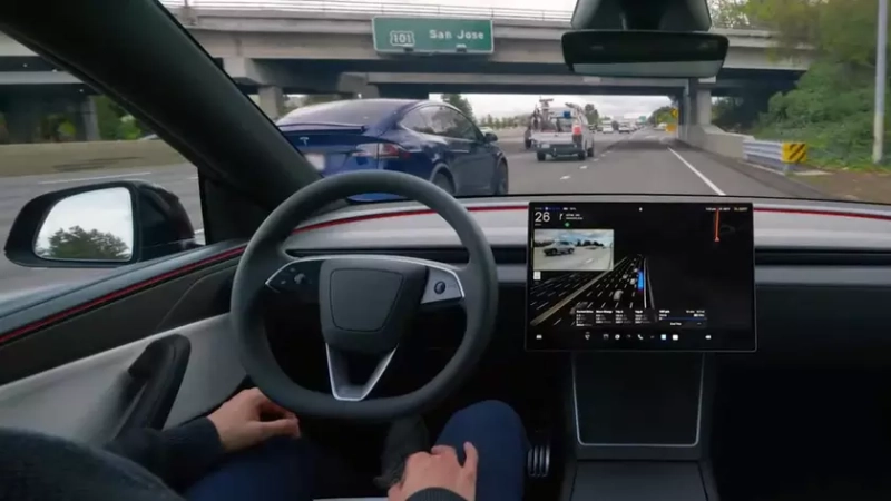 Tesla Model 3 на трассе