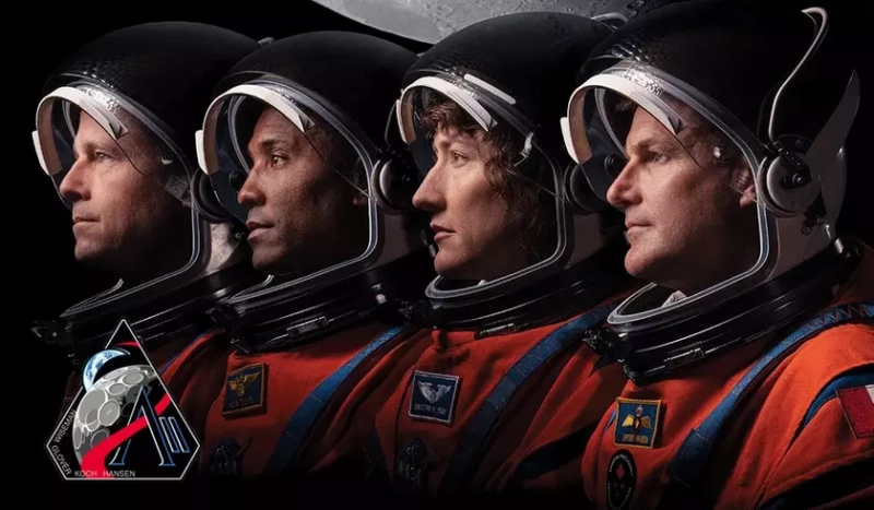 Ракета SLS на стартовой площадке Флориды