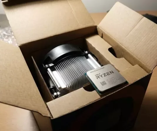 Технологическая лотерея: пользователь случайно получил новый процессор AMD вместо кулера