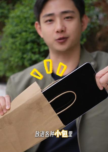 Директор Oppo представляет новый планшет