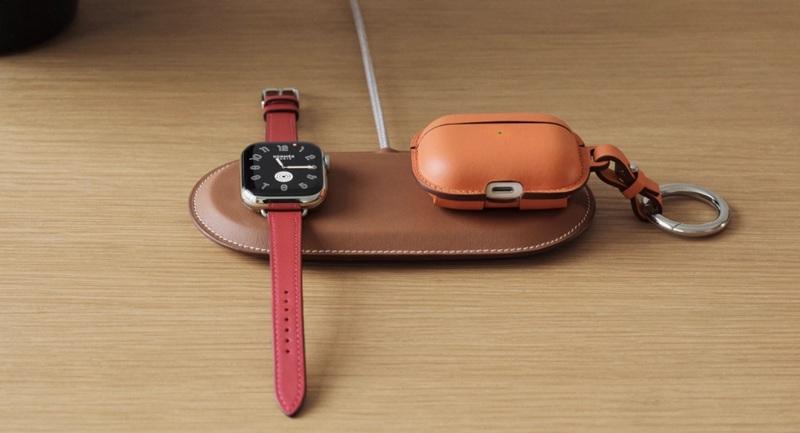 MagSafe для богатых: Hermès выпустила премиальную сумочку Grand Paddock для зарядных гаджетов Apple