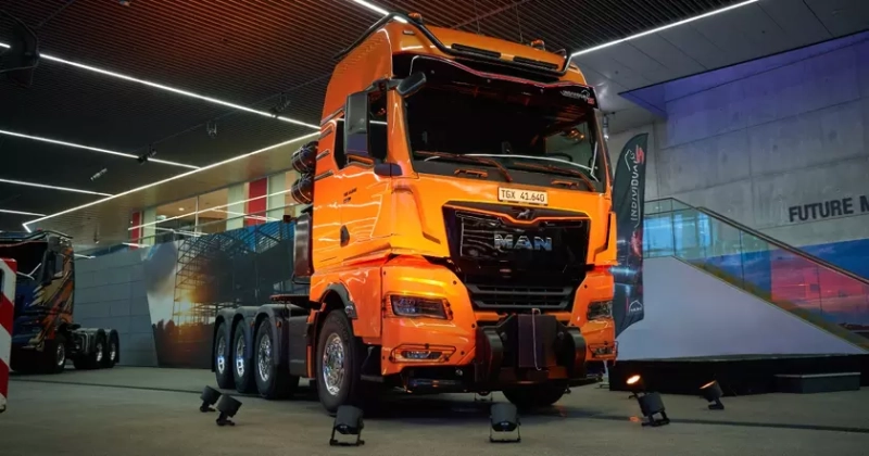 Новый тяжелый тягач MAN TGX 41.640 8x4/4