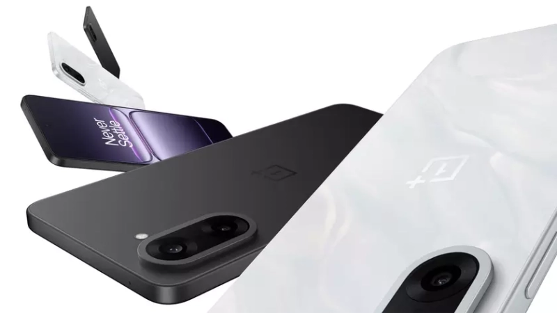 Смартфон OnePlus Nord на фоне природы