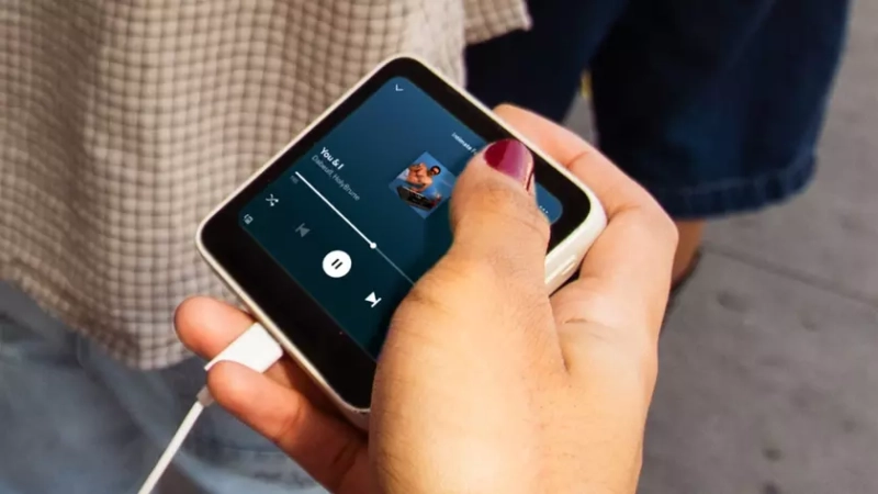 Компактный смартфон The Meadow для цифрового детокса