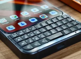 Возрождение легенды: Unihertz представила компактный смартфон Titan 2 Elite с механической клавиатурой