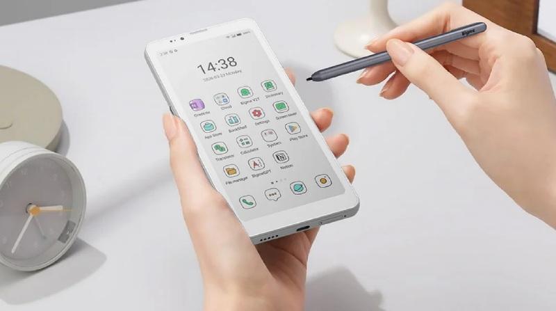 Bigme HiBreak Dual: первый на рынке гибрид ридера и смартфона с LCD и E-ink экранами