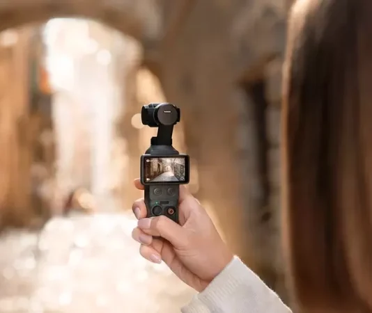 DJI Osmo Pocket 4: Карманная камера, которая бросает вызов профессиональной видеосъемке