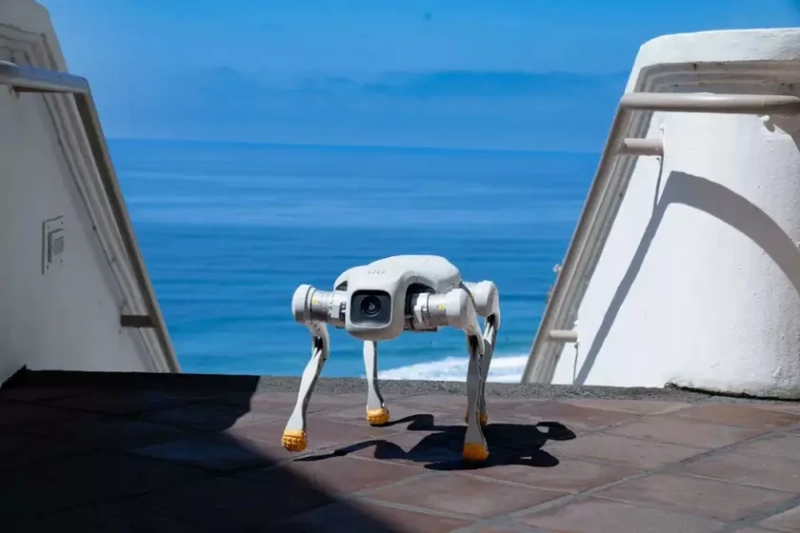 Четвероногий робот FX Aegis от Faraday Future