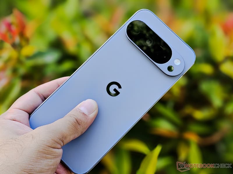 Google Pixel 10 превращается в «кирпич»: почему компания меняет смартфоны вместо ремонта