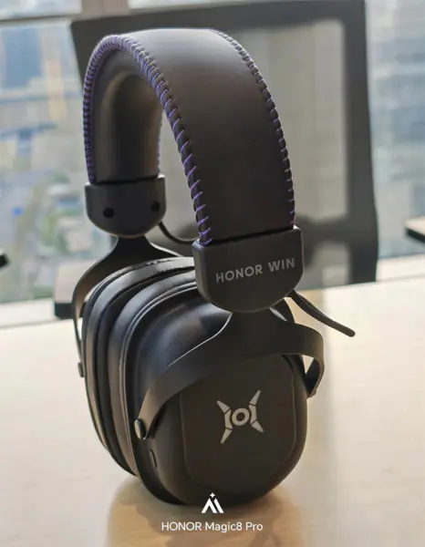 Honor Win: игровой ноутбук с щедрым комплектом и RGB-подсветкой