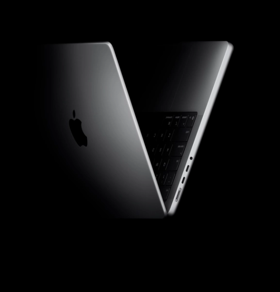 MacBook Pro 14 на стенде тестирования