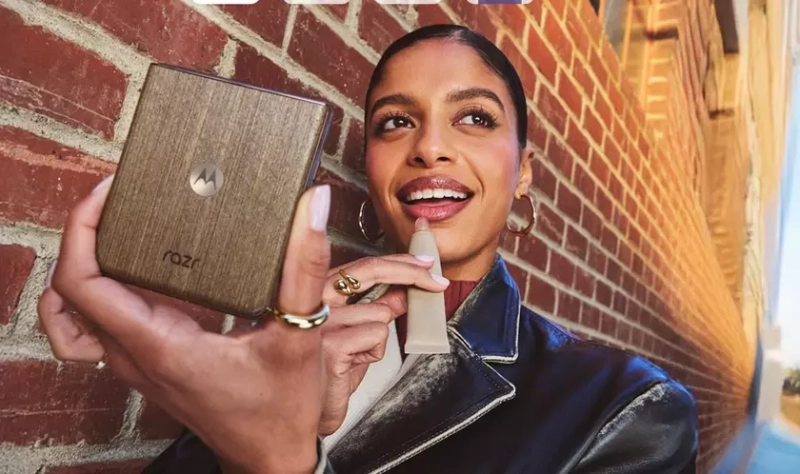 Meet Razr 70 Ultra: A Glimpse into Motorola's Bold Return to Iconic Flip Phones