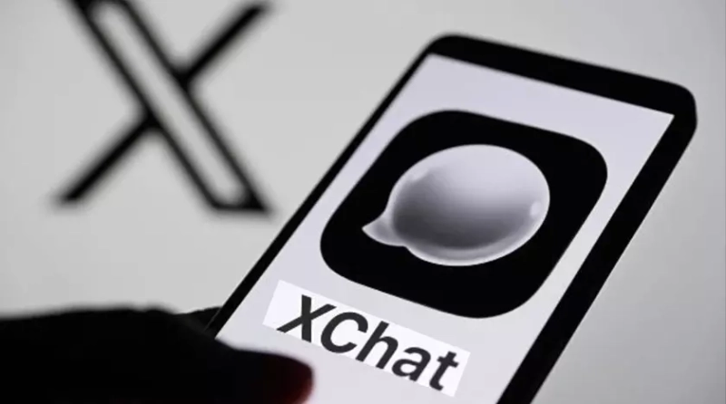 Революция в общении: секреты успеха постера XChat
