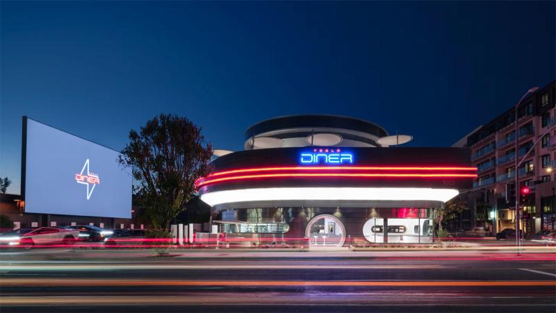 Не просто зарядка, но и котлета: Tesla Diner едет в Пало-Альто