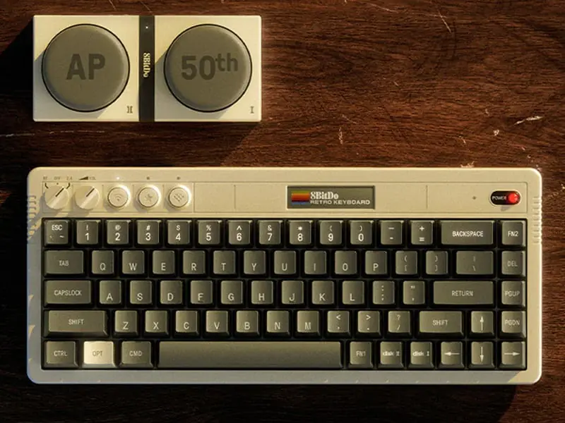 Ностальгия в каждом клике: 8BitDo анонсировала лимитированную клавиатуру Retro 68 в стиле легендарного Apple II