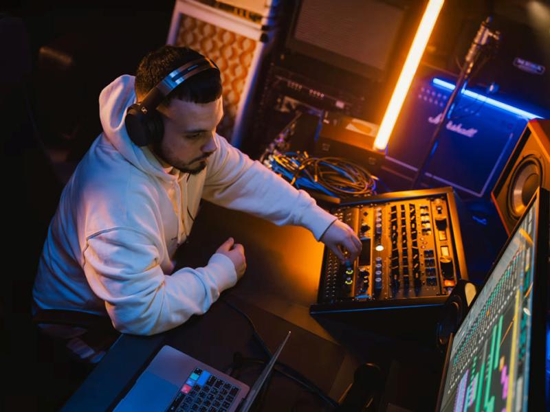 Sennheiser HD 480 Pro: профессиональный звук без давления на очки